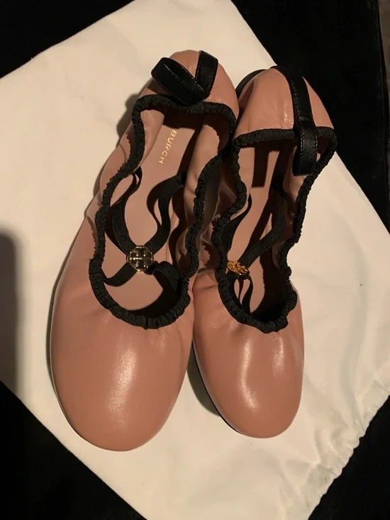 TORY BURCH
Soft Scrunch Leather
Ballet Flat In Blush Pink /with Black Trim - Picture 11 of 11